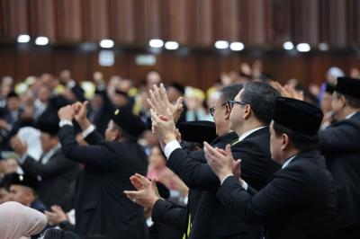 Pensiun Seumur Hidup DPR di Ujung Tanduk