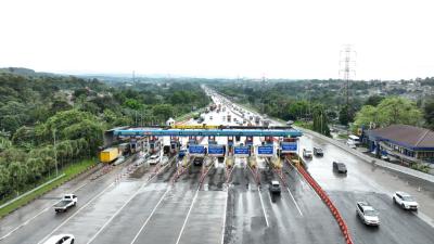 Jutaan Pemudik Padati Tol Jabotabek